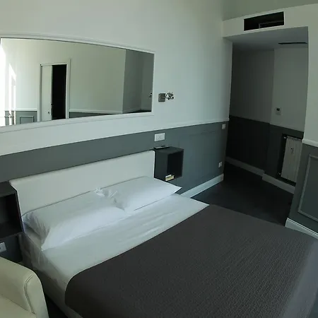 We Love לינה וארוחת בוקר